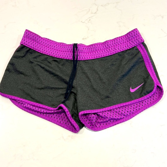 3/$25 - Nike REVERSIBLE training shorts - Picture 2 of 3